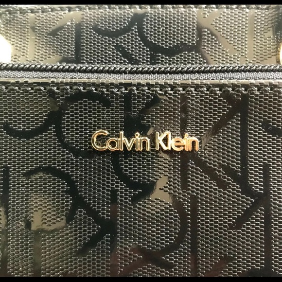 CK Madison Signature Mini Crossbody Bag - Picture 8 of 9